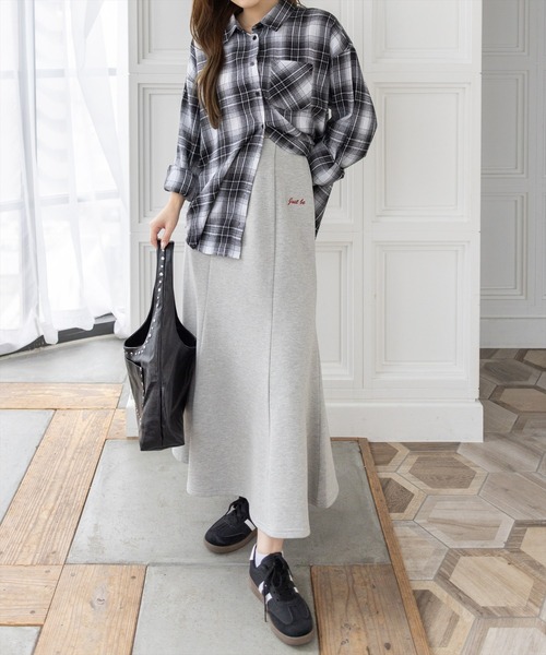 CLEAR BASIC（クリアベーシック）の「スウェットワンポイント刺繍入りマーメイドスカート[カジュアル 着回し抜群 大人]（スカート・レディース・チャコールグレー/杢グレー/ブラック・F）」の20枚目の写真