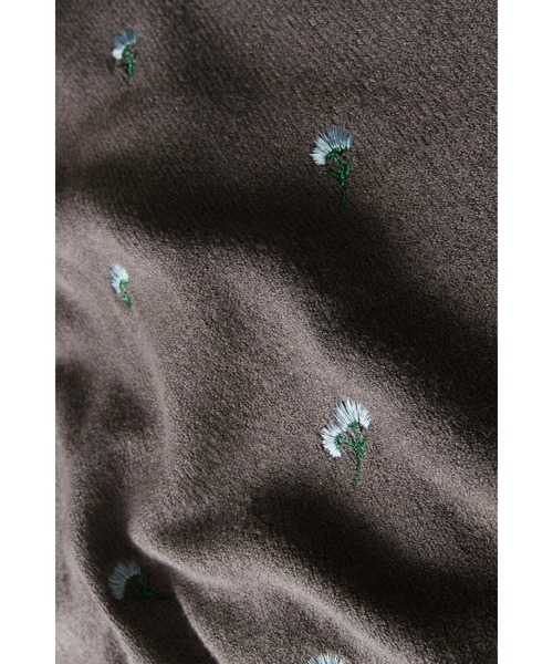 &. NOSTALGIA(アンドドットノスタルジア)の「フラワー刺繍襟付きカーデ(カーディガン/ボレロ・レディース・グレー/ブラウン・M)」の21枚目の写真