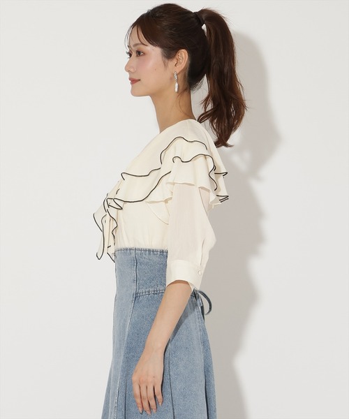 AND COUTURE（アンドクチュール）の「ラッフルハーフスリーブブラウス（シャツ/ブラウス・レディース・ブラック/アイボリー/ダークブルー・FREE）」の22枚目の写真
