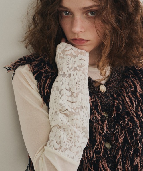 Unitage（ユニテージ）の「ベロアレース切り替えシアートップス（Tシャツ/カットソー・レディース・アイボリー/ブラック・FREE）」の2枚目の写真