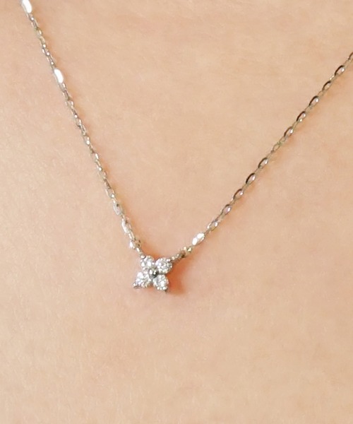 K10ダイヤモンド ミニフラワーネックレス( WG)（ネックレス