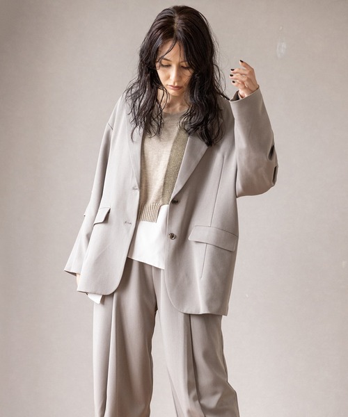 OSMOSIS（オズモーシス）の「タックスリーブテーラードジャケット（テーラードジャケット・レディース・グレー/ブラック/キャメル・ONE SIZE）」の2枚目の写真