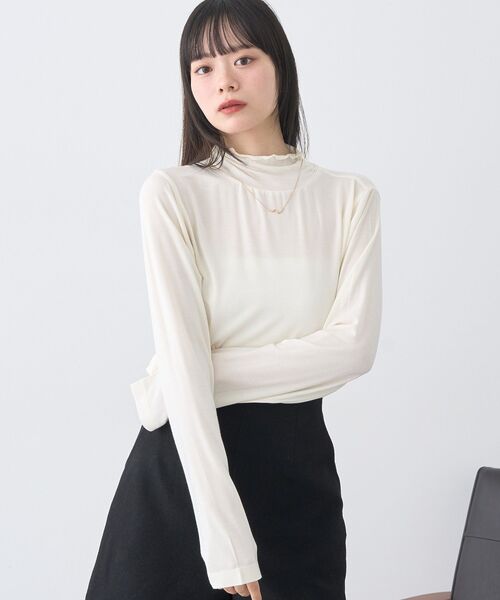 earth music&ecology(アースミュージックアンドエコロジー)の「【吸湿発熱】あったかフェミニンインナー(シアーハイネック)(Tシャツ/カットソー・レディース・オフホワイト/ライトイエロー/ブラック/ブラウン系その他4/ピンク/ライトグリーン/ドット・S/M)」の9枚目の写真