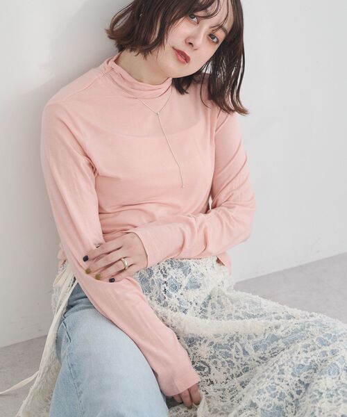 earth music&ecology（アースミュージックアンドエコロジー）の「【吸湿発熱】あったかフェミニンインナー（シアーハイネック）（Tシャツ/カットソー・レディース・オフホワイト/ライトイエロー/ブラック/ブラウン系その他4/ピンク/ライトグリーン/ドット・S/M）」の6枚目の写真