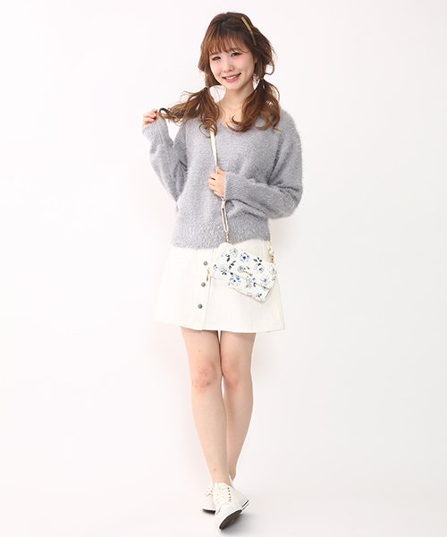 one after another NICE CLAUP（ワンアフターアナザーナイスクラップ）の「★【ナイスクラップ】フェザーＶネックプルオーバー（ニット/セーター・レディース・オフホワイト/ピンク/グレー/ブラック・FREE）」の12枚目の写真