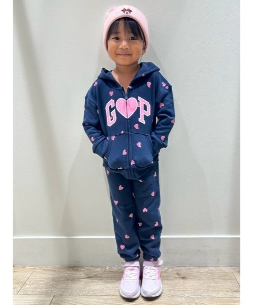 GAP（ギャップ）の「babyGap × ディズニー GAPロゴ ポンポンビーニー（ニットキャップ/ビーニー・キッズ・ピンク・S/M/L/XL）」の3枚目の写真