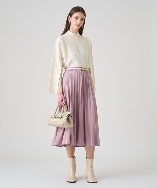 ANAYI(アナイ)の「メリノウール釦スリーブ プルオーバー(ニット/セーター・レディース・ホワイト系その他/オフホワイト/ネイビー・38/36)」の18枚目の写真