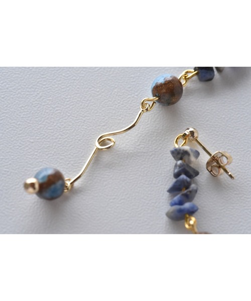 tone（トーン）の「【Astyle】ターコイズ×ソーダライトピアス(MA)（ピアス（両耳用）・レディース・ゴールド・FREE）」の3枚目の写真