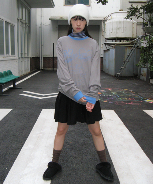 RONRON(ロンロン)の「ALPHABET SKETCH CAT RINGER LONG SLEEVE CHARCOAL BLUE(Tシャツ/カットソー・レディース・その他・FREE)」の2枚目の写真