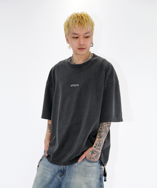 CRIGUN(クリガン)の「ピグメントスモールロゴ半袖TシャツBLACK(Tシャツ/カットソー・レディース・ブラック・SMALL/MEDIUM/LARGE/X-LARGE/XX-LARGE)」の5枚目の写真