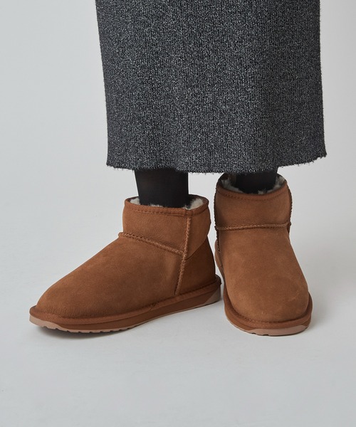 EMU Australia(エミューオーストラリア)の「【EMU Australia】Double-Face Sheep-Skin Boots W10937(ブーツ・レディース・ベージュ/ブラック・22cm/23cm/24cm/25/26cm)」の4枚目の写真