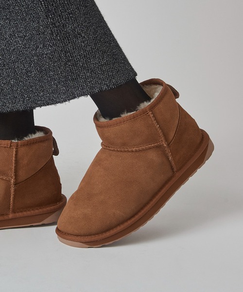 EMU Australia(エミューオーストラリア)の「【EMU Australia】Double-Face Sheep-Skin Boots W10937(ブーツ・レディース・ベージュ/ブラック・22cm/23cm/24cm/25/26cm)」の5枚目の写真