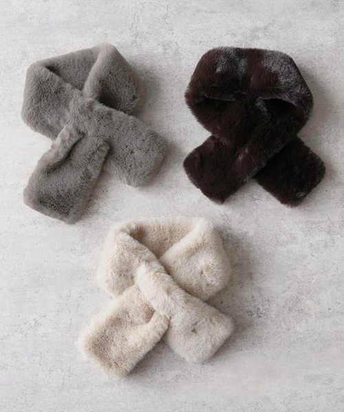 reca(レカ)の「差し込みフェイクファーマフラー(マフラー・レディース・チャコール/ベージュ/ブラウン・ONE SIZE)」の18枚目の写真