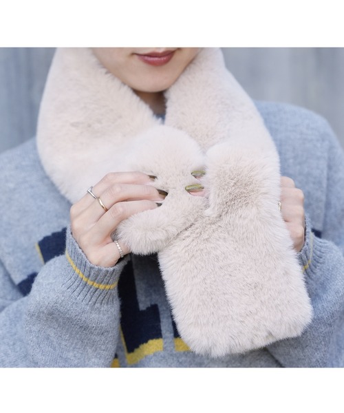 reca(レカ)の「差し込みフェイクファーマフラー(マフラー・レディース・チャコール/ベージュ/ブラウン・ONE SIZE)」の15枚目の写真