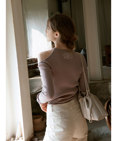 LENINA(レニーナ)の「THEA cutout knit top_PINK(ニット/セーター・レディース・PINK・FREE)」の3枚目の写真