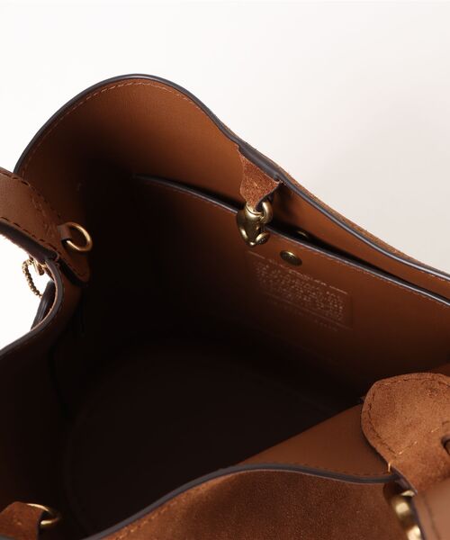 COACH（コーチ）の「ブリーカー バケット バッグ 21（ショルダーバッグ・レディース・ブラウン系その他・ONE）」の13枚目の写真