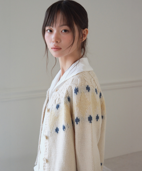 YUPPE(ヨッペ)の「DIAMOND JACQUARD CARDIGAN_IVORY(カーディガン/ボレロ・レディース・その他・ONE SIZE)」の4枚目の写真