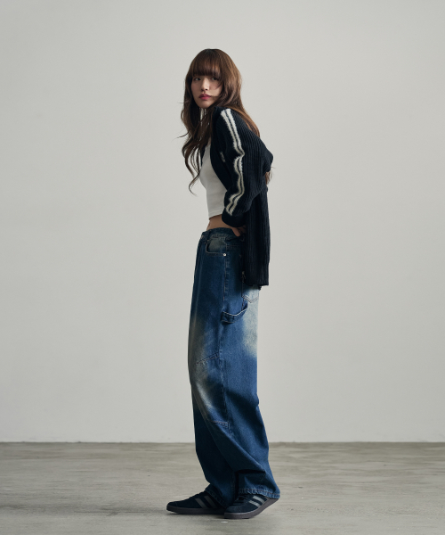 OURDAYZ（アワーデイズ）の「アッセンブルワイドバルーンデニムパンツ[ディープブルー]（デニムパンツ・レディース・その他・LARGE/MEDIUM/SMALL/X-LARGE）」の2枚目の写真