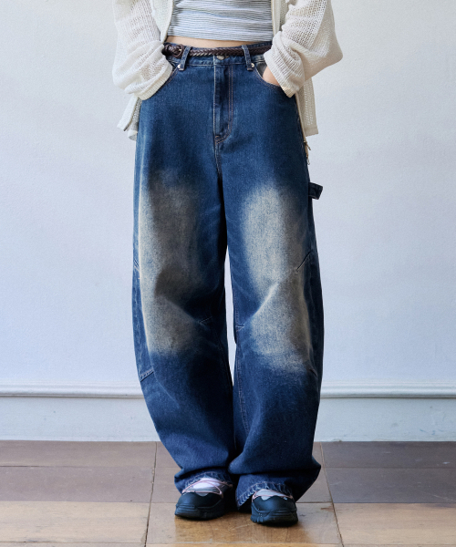 OURDAYZ（アワーデイズ）の「アッセンブルワイドバルーンデニムパンツ[ディープブルー]（デニムパンツ・レディース・その他・LARGE/MEDIUM/SMALL/X-LARGE）」の4枚目の写真