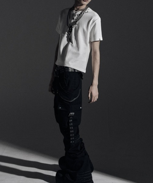 ROSEN KREUZ（ローゼンクロイツ）の「【Rosen Kreuz】SIDE BELT DOCKING FLARE PANTS / 【ローゼンクロイツ】サイドベルトドッキングフレアデニムパンツ（デニムパンツ・メンズ・ブラック・03/02/01）」の13枚目の写真