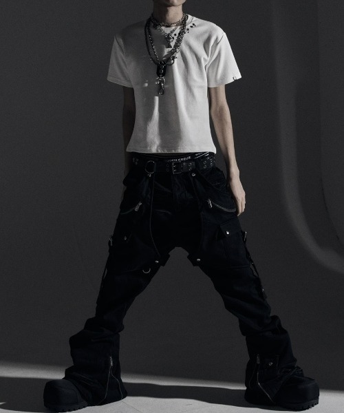ROSEN KREUZ（ローゼンクロイツ）の「【Rosen Kreuz】SIDE BELT DOCKING FLARE PANTS / 【ローゼンクロイツ】サイドベルトドッキングフレアデニムパンツ（デニムパンツ・メンズ・ブラック・03/02/01）」の12枚目の写真