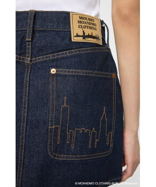 MOUSSY（マウジー）の「MOANDMO EMBROIDERY ミニスカート（デニムスカート・レディース・ダークブルー/ワンウォッシュ・1/2）」の19枚目の写真