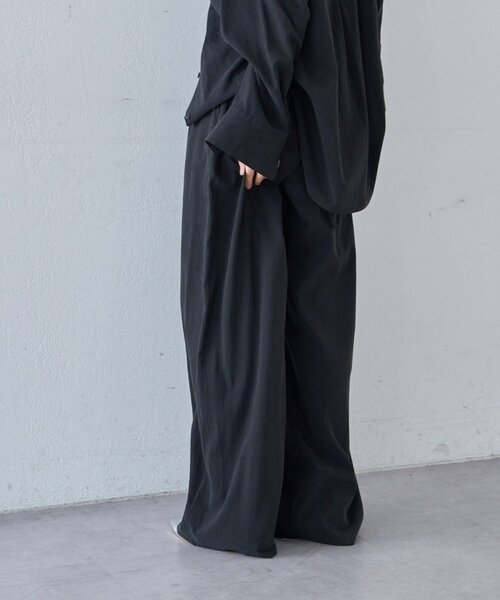 SHENERY（シーナリー）の「3タックイージーパンツ（その他パンツ・レディース・ブラック/アイボリー/ベージュ・36/38）」の13枚目の写真