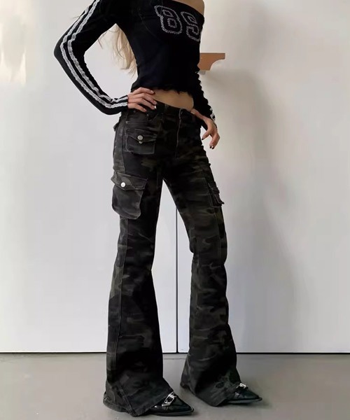 Ressaca(レサーカ)の「カモフラージュ柄フレアカーゴパンツ(カーゴパンツ・レディース・カモフラージュ・L/M)」の5枚目の写真