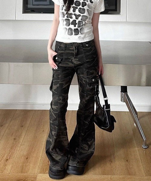 Ressaca(レサーカ)の「カモフラージュ柄フレアカーゴパンツ(カーゴパンツ・レディース・カモフラージュ・L/M)」の8枚目の写真