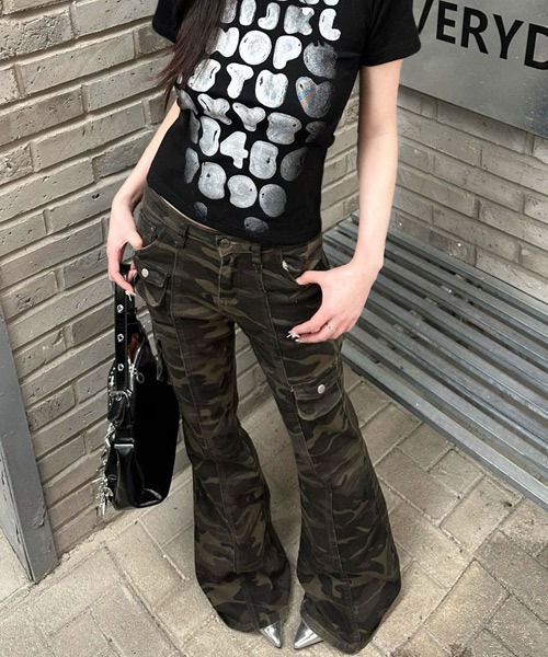 Ressaca(レサーカ)の「カモフラージュ柄フレアカーゴパンツ(カーゴパンツ・レディース・カモフラージュ・L/M)」の7枚目の写真