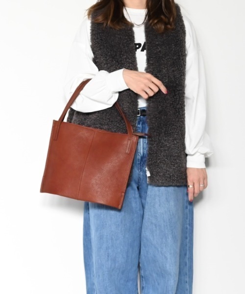 CLEDRAN(クレドラン)の「【本革 ソフト】CL3942 NOUVE GUSSET TOTE(トートバッグ・レディース・ブラウン/ブルーグレー/ブラック・FREE)」の1枚目の写真