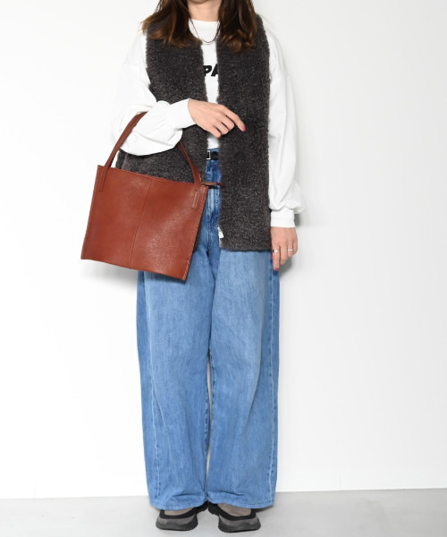 CLEDRAN(クレドラン)の「【本革 ソフト】CL3942 NOUVE GUSSET TOTE(トートバッグ・レディース・ブラウン/ブルーグレー/ブラック・FREE)」の14枚目の写真