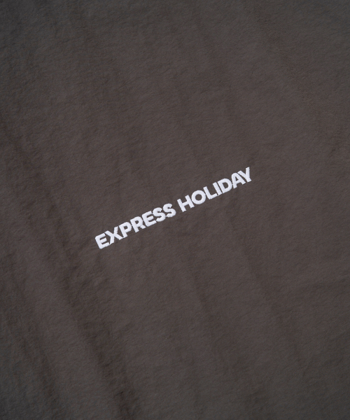 Express Holiday（エクスプレスホリデー）の「エッセンシャルナイロンプルオーバー_チャコール（スウェット・メンズ・その他・2/3）」の5枚目の写真