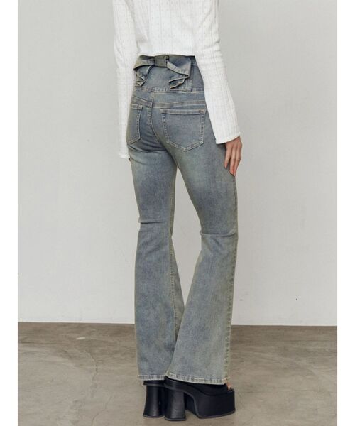 EMODA（エモダ）の「バックリボンフレアハイウエストパギンス（デニムパンツ・レディース・ライトブルー/ブラック/インディゴブルー・X-SMALL/MEDIUM/SMALL）」の18枚目の写真