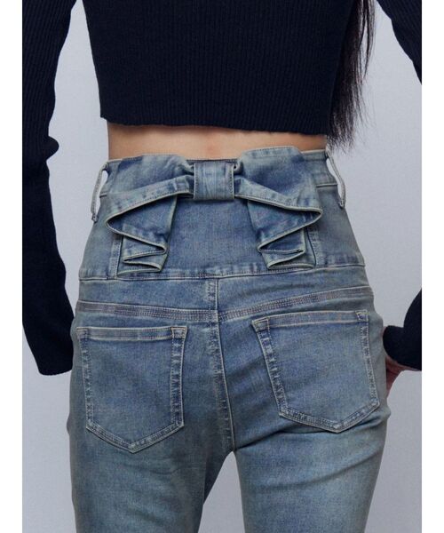 EMODA（エモダ）の「バックリボンフレアハイウエストパギンス（デニムパンツ・レディース・ライトブルー/ブラック/インディゴブルー・X-SMALL/MEDIUM/SMALL）」の11枚目の写真