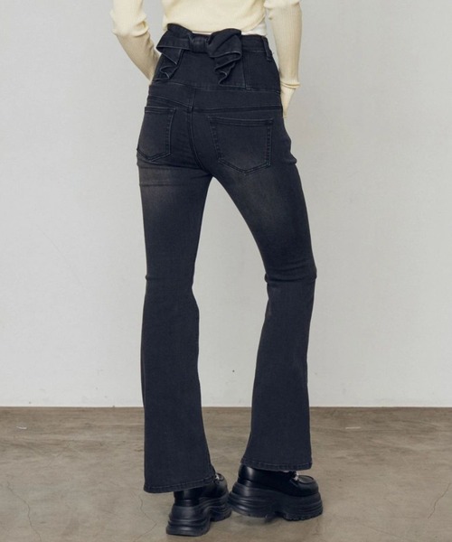 EMODA（エモダ）の「バックリボンフレアハイウエストパギンス（デニムパンツ・レディース・ライトブルー/ブラック/インディゴブルー・X-SMALL/MEDIUM/SMALL）」の2枚目の写真