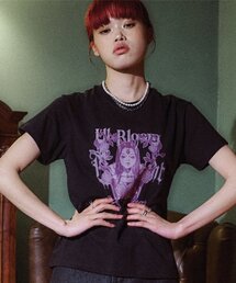 Close Witch TEE black