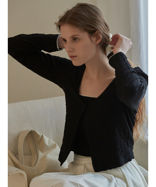 BEMUSE MANSION(ビミューズマンション)の「U-neck crinkle cardigan set - Black(カーディガン/ボレロ・レディース・ブラック・FREE)」の2枚目の写真