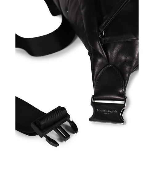 Maison Margiela（メゾンマルジェラ）の「GLAM SLAM BELT BAG（ハンドバッグ・メンズ・ブラック・OS）」の4枚目の写真
