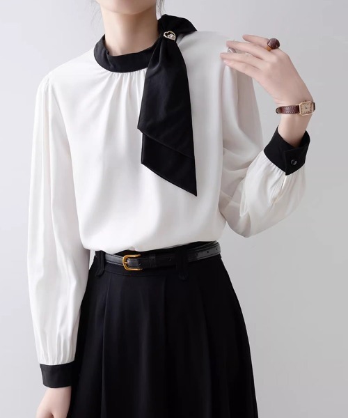 ReRe（リリ）の「配色スカーフ付きブラウス（シャツ/ブラウス・レディース・セージグリーン/ブラック・LARGE/X-LARGE/MEDIUM）」の11枚目の写真