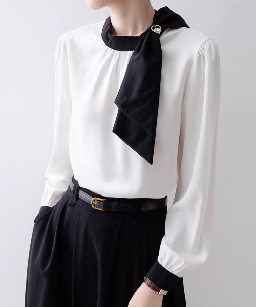 ReRe（リリ）の「配色スカーフ付きブラウス（シャツ/ブラウス・レディース・セージグリーン/ブラック・LARGE/X-LARGE/MEDIUM）」の12枚目の写真