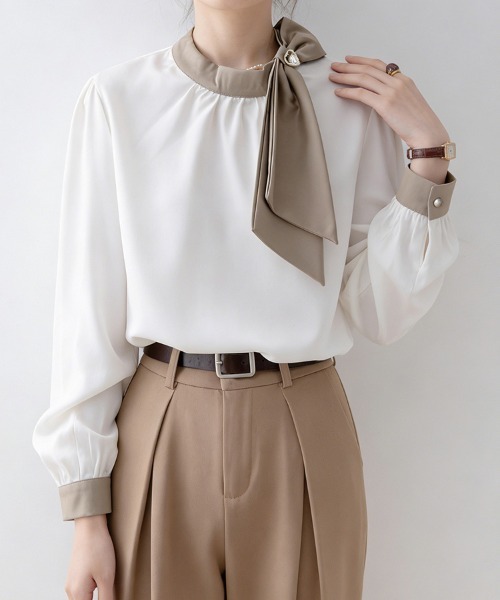 ReRe（リリ）の「配色スカーフ付きブラウス（シャツ/ブラウス・レディース・セージグリーン/ブラック・LARGE/X-LARGE/MEDIUM）」の6枚目の写真