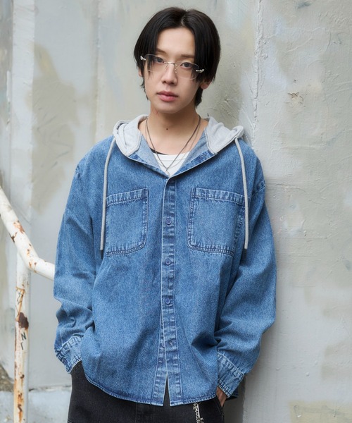 WEGO(ウィゴー)の「WEGO/【26年春夏新作】デニムフードシャツ(LS)(シャツ/ブラウス・メンズ・スカイブルー/ブラック系1・MEDIUM/LARGE)」の1枚目の写真