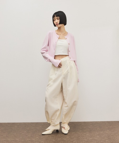 ADAM ET ROPE'（アダムエロペ）の「セレクトレングスコンパクトカーディガン/UV抑制/接触冷感（カーディガン/ボレロ・レディース・ピンク/レッド/ブラック・38/36）」の4枚目の写真