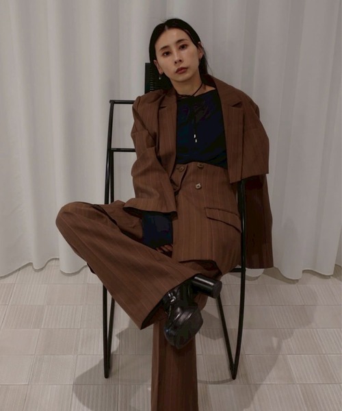 Ameri(アメリ)の「DEFORMATION PINSTRIPE JACKET(テーラードジャケット・レディース・グレー/ブラウン・MEDIUM/SMALL)」の9枚目の写真