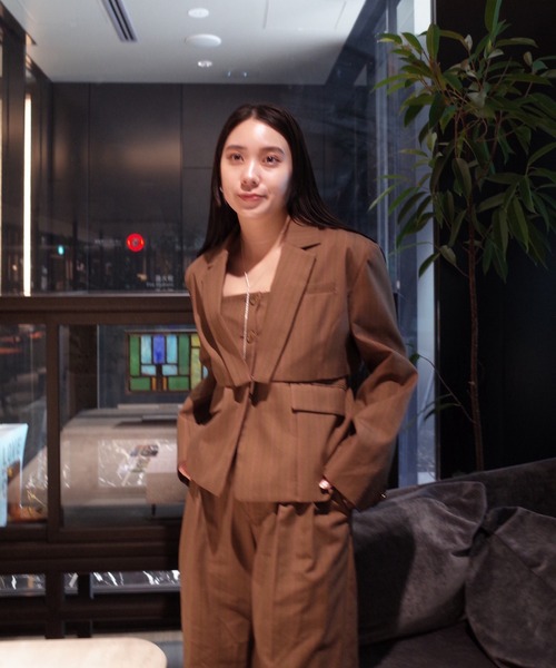 Ameri(アメリ)の「DEFORMATION PINSTRIPE JACKET(テーラードジャケット・レディース・グレー/ブラウン・MEDIUM/SMALL)」の11枚目の写真