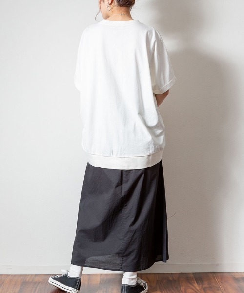 aity(アイティ)の「M-5L オーバーサイズ バルーンT(Tシャツ/カットソー・レディース・オフホワイト/ブラック/カーキ/杢グレー・4L~5L/LL~3L/M~L)」の19枚目の写真