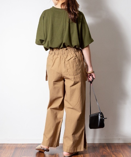aity(アイティ)の「M-5L オーバーサイズ バルーンT(Tシャツ/カットソー・レディース・オフホワイト/ブラック/カーキ/杢グレー・4L~5L/LL~3L/M~L)」の9枚目の写真
