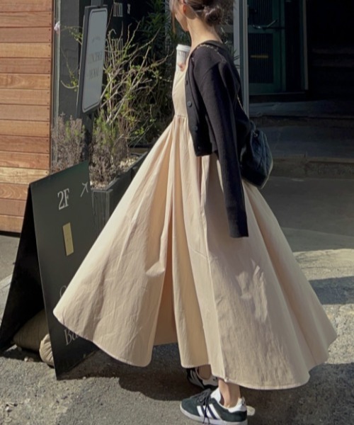 FREE STYLISTS（フリー スタイリスト）の「YUGA_YGMC　　Korean-style camisole voluminous flare dress（ワンピース・レディース・ブラック・FREE）」の22枚目の写真