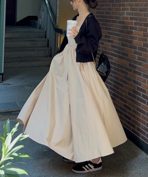 FREE STYLISTS（フリー スタイリスト）の「YUGA_YGMC　　Korean-style camisole voluminous flare dress（ワンピース・レディース・ブラック・FREE）」の7枚目の写真
